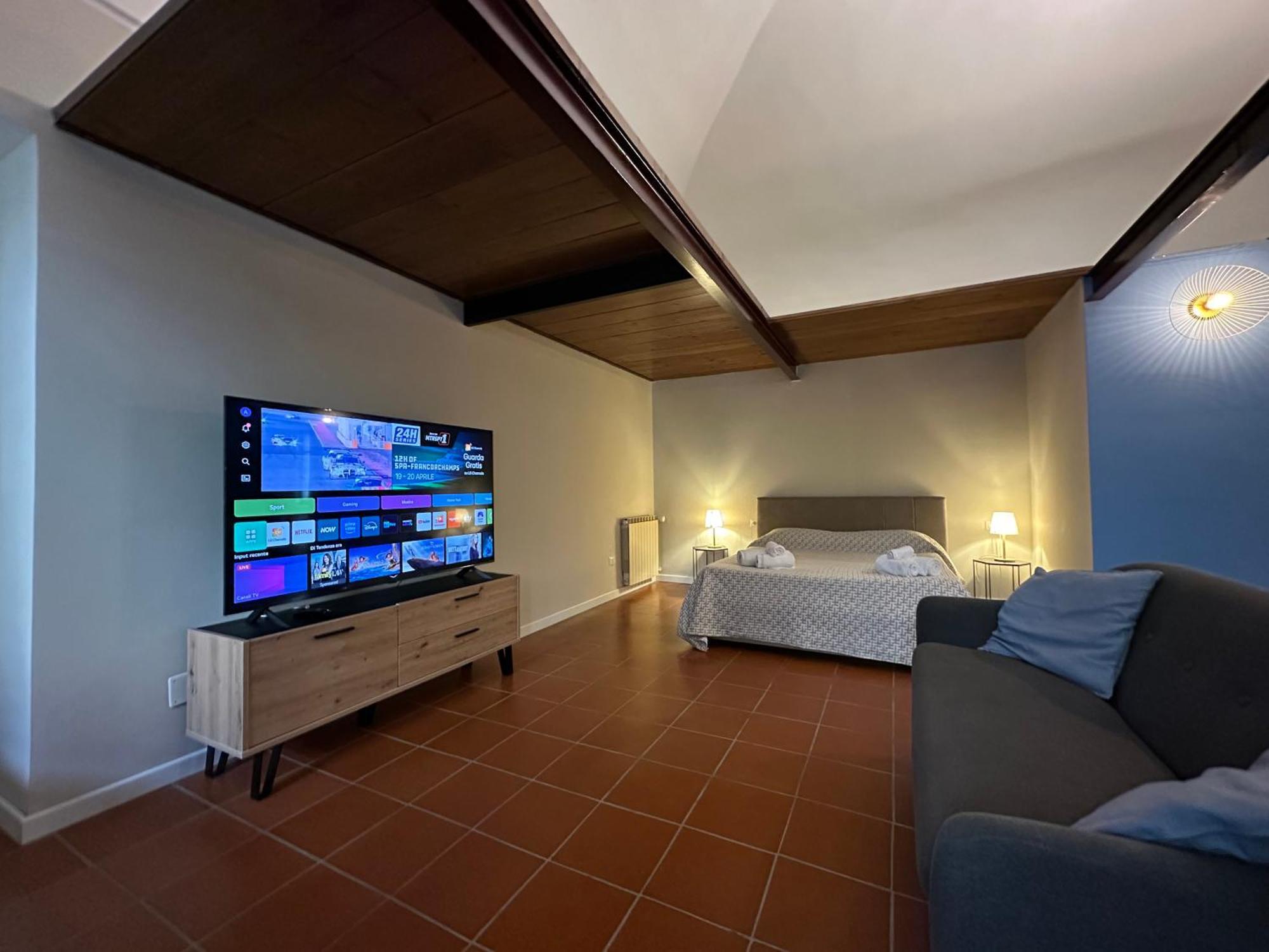 Center One By Cinelli Apartment Верчелли Экстерьер фото